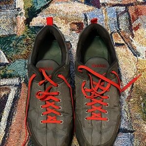 Dunham Gray Sneakers with Red Accents